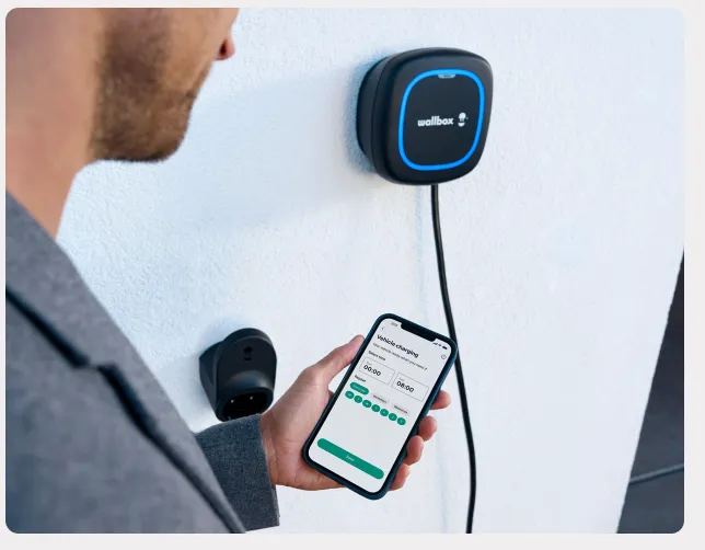 Prix installation borne de recharge entreprise 2026 : chiffrage réel + aides