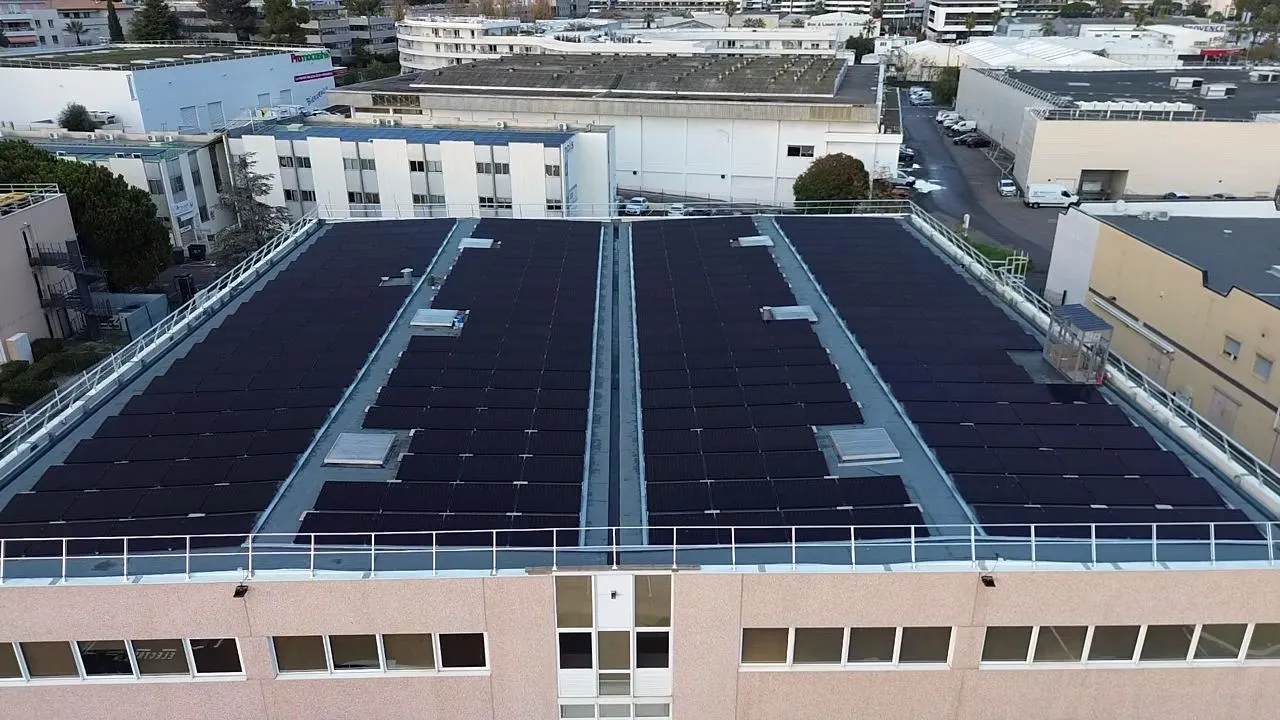 Installateur panneaux solaires dans le Var (83) : guide et tarifs 2026